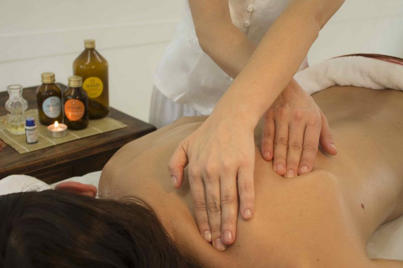 Tipos de masajes ayurvédicos y sus beneficios para la salud Tipos de masajes ayurvédicos y sus beneficios para la salud